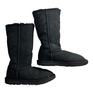 Black Shearling Lined Boots